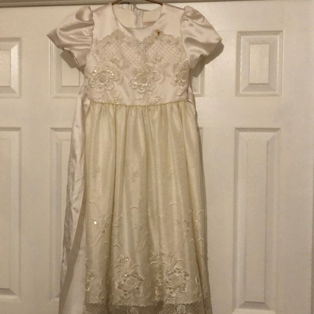 Communion dress